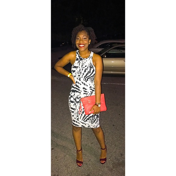 Meet your Posher, Rhea - Picture 5 of 5